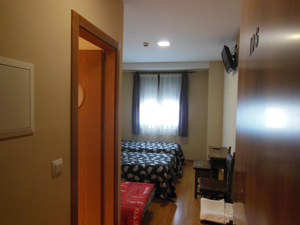 Hostal La Perdiz Sonseca 외부 사진